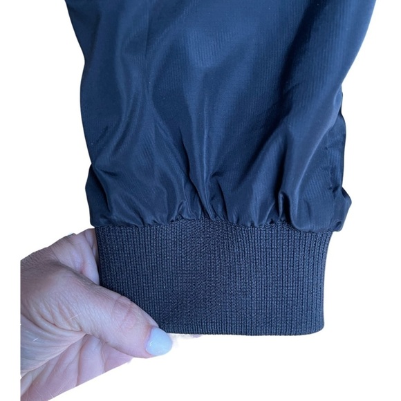 Bench. British Brand Black Men’s Lightweight Jacket Size Medium - Picture 7 of 9